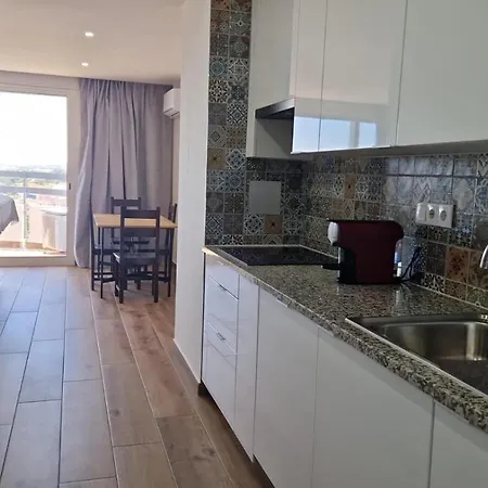 Tower Sea View With Garage And Balcony Lejlighed *